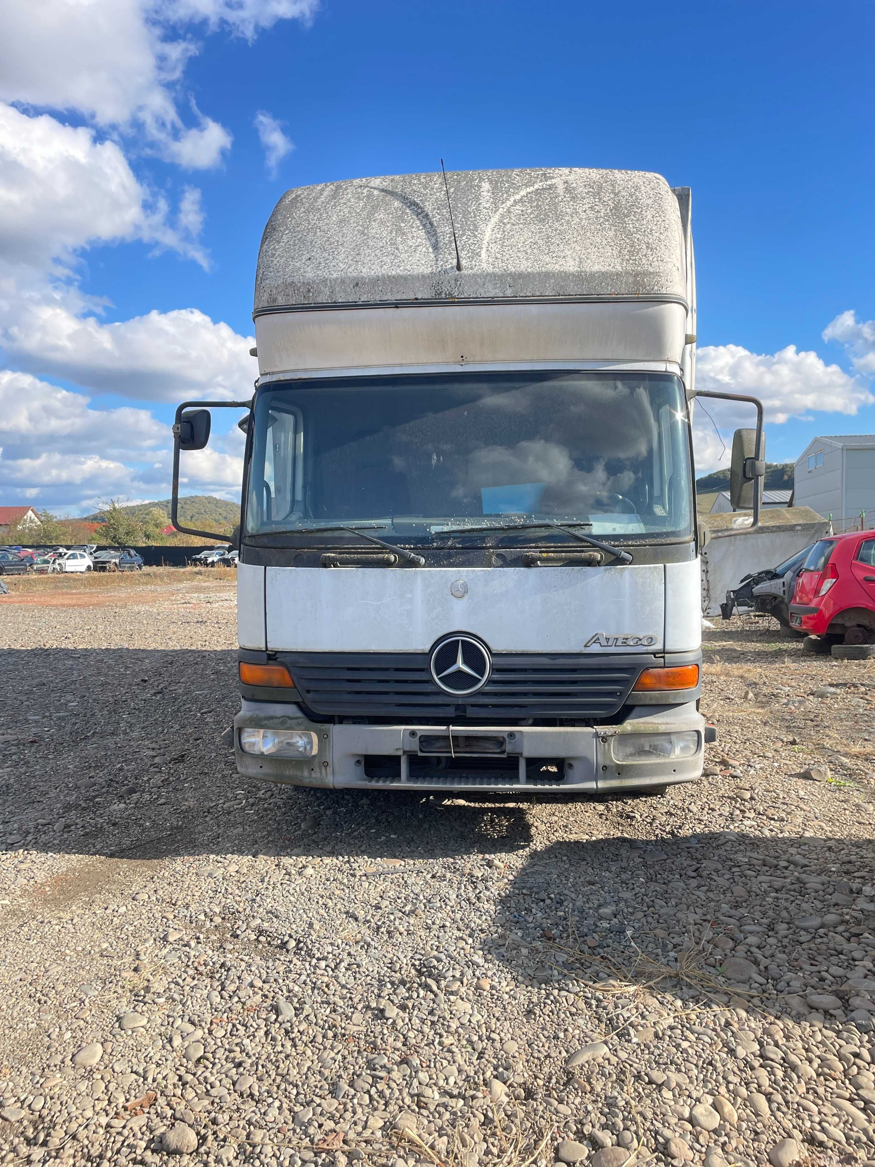 Dezmembram Mercedes Atego