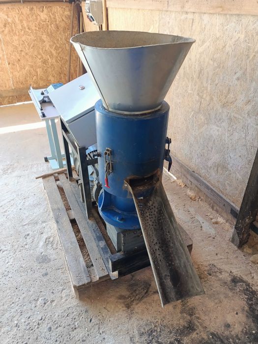 Presă de peleți MKL 300/ 15 kW – Fabricată în Polonia, trifazică