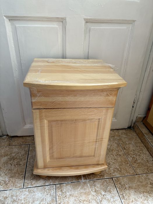 Нощтно шкафче от естествено дърво  (2бр.)