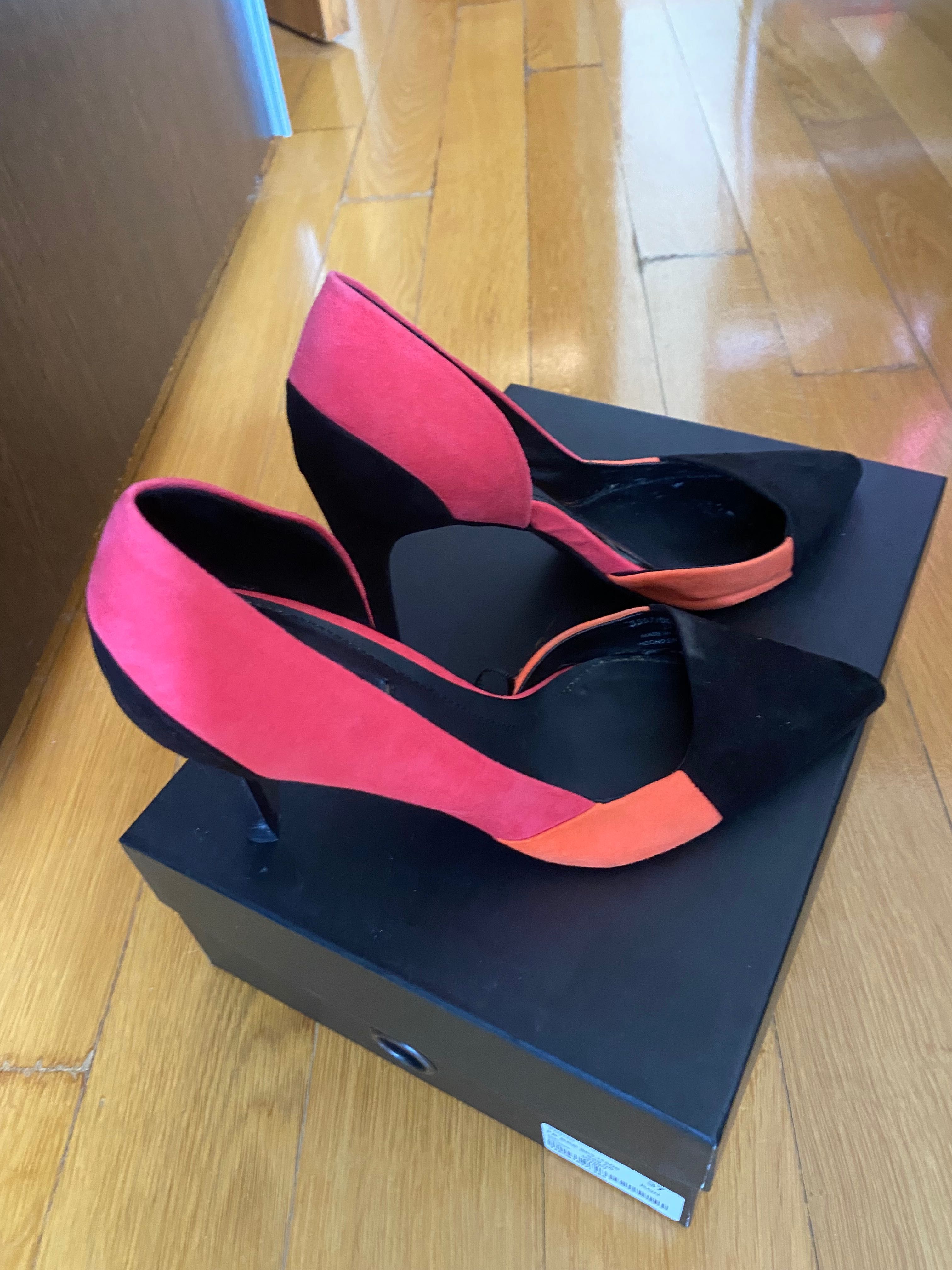 Pantofi roz negru