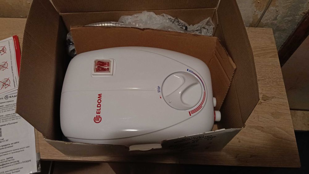 Продавам чисто нов проточен нагревател ELDOM B7 Бял – 7 kW.