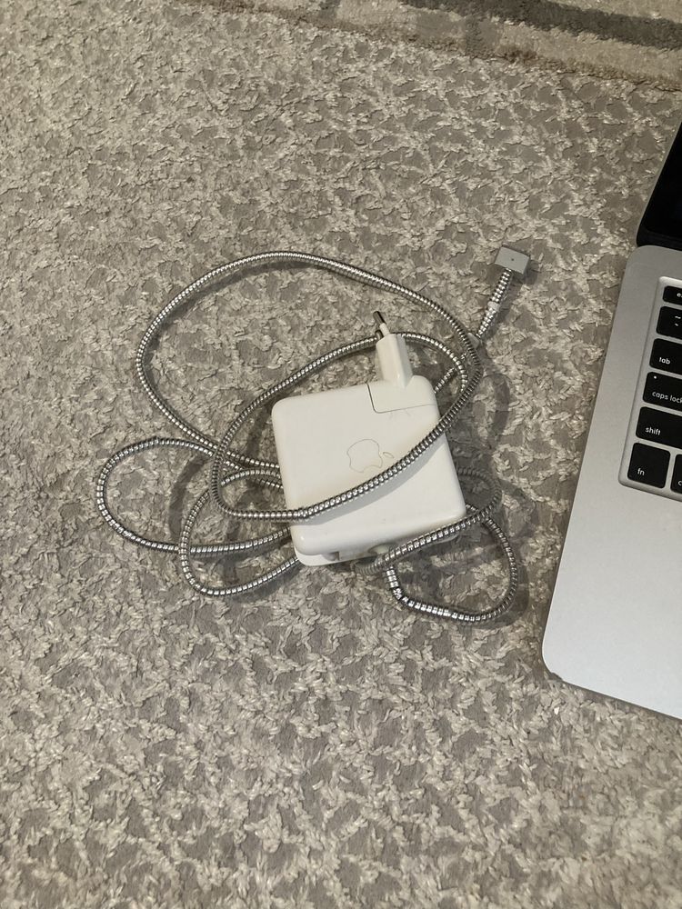 macbook pro в хорошем состоянии