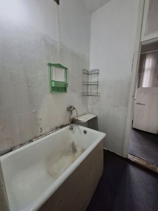 Сдаётся квартира на Чиланзаре 19квартале 1ком  300.у.е семье.