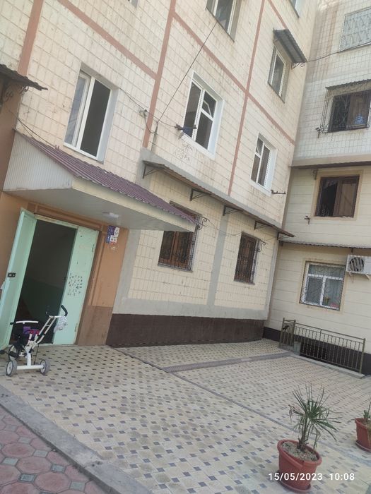 Taxtapulda 4 xonalik uy 2 etaj