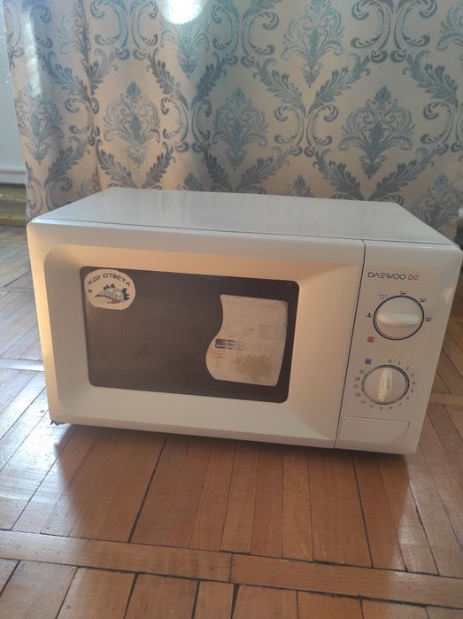 Продам Микроволновку Daewoo