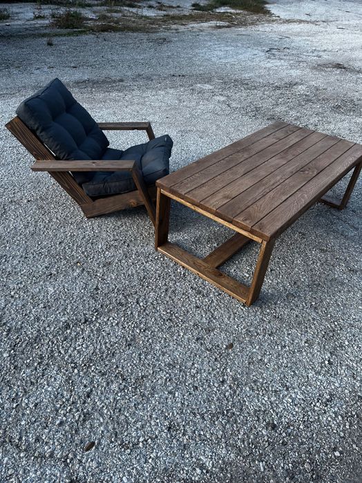 Маса за кафе масивен дъб