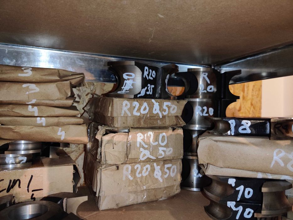 Freza jumatate de cerc pentru rotunjit