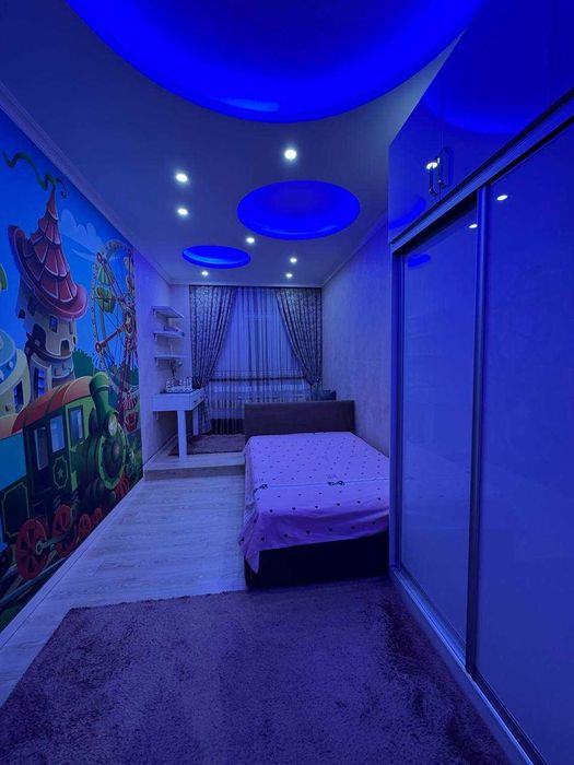 Продаётся 5-ти комнатная квартира ул Шота Руставели