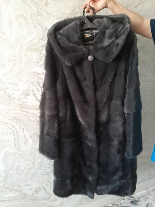 Продам норковую шубу