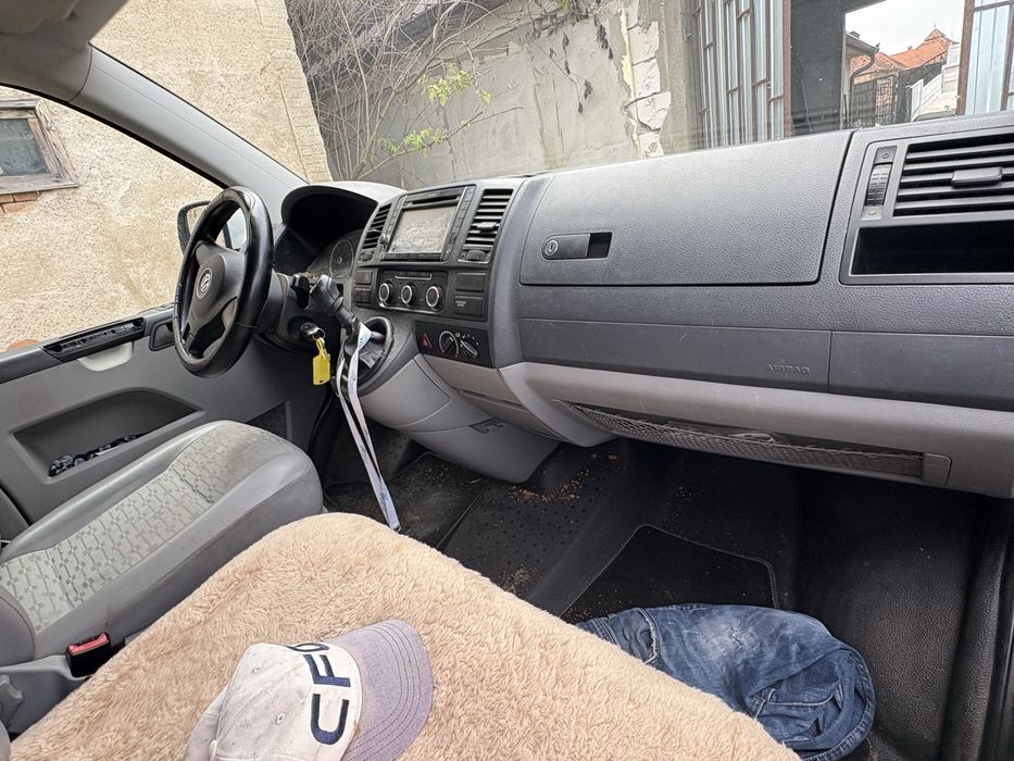 Vw t5 facelift 2.0 tdi 9 locuri