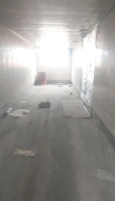 Kuzov sotiladi uzunligi 13.6sm. eni 2.60sm. balandligi 2.70cm