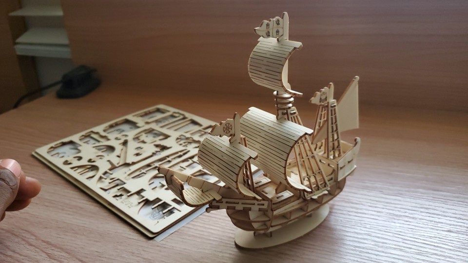 Триизмерен дървен пъзел кораб тип Черната перла