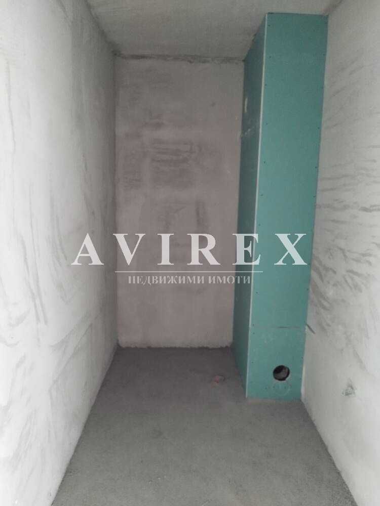Продава се Тристаен апартамент в Пловдив, Гагарин - 126 кв.м за 1172 €/кв.м - Снимка #6