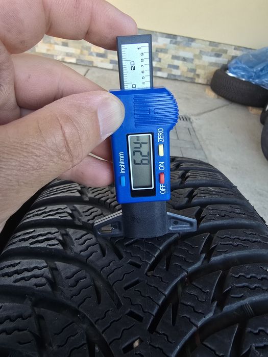 Set 4 anvelope iarnă 205/60/16 KUMHO