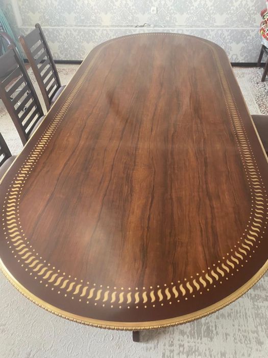 стол и стулья из греческого дерева