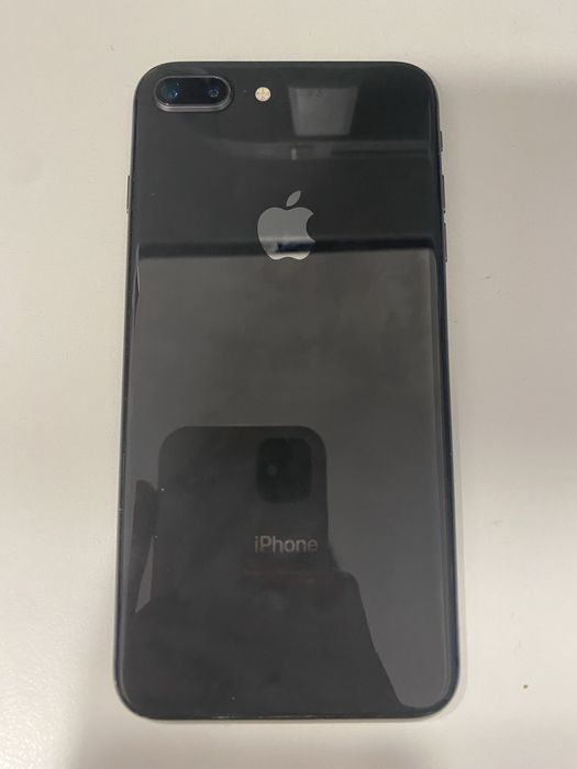 iPhone 8 Plus 64GB ID-nqr112