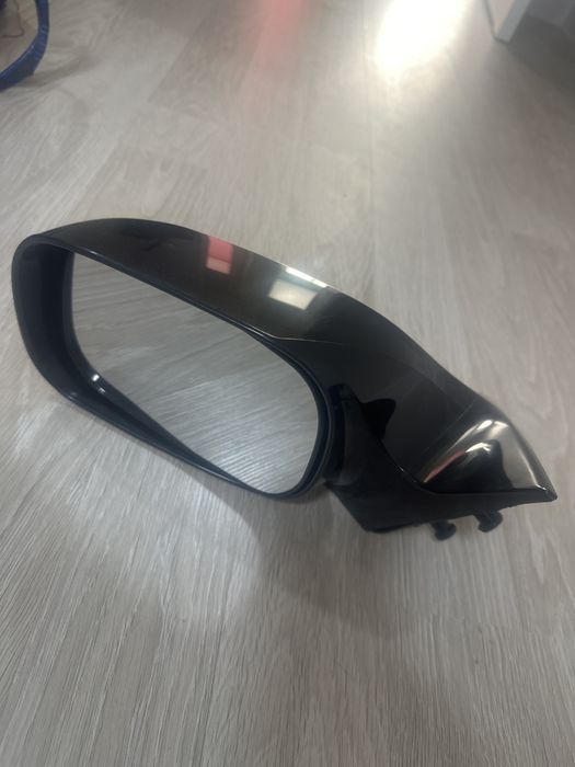 Левое зеркало для авалон.