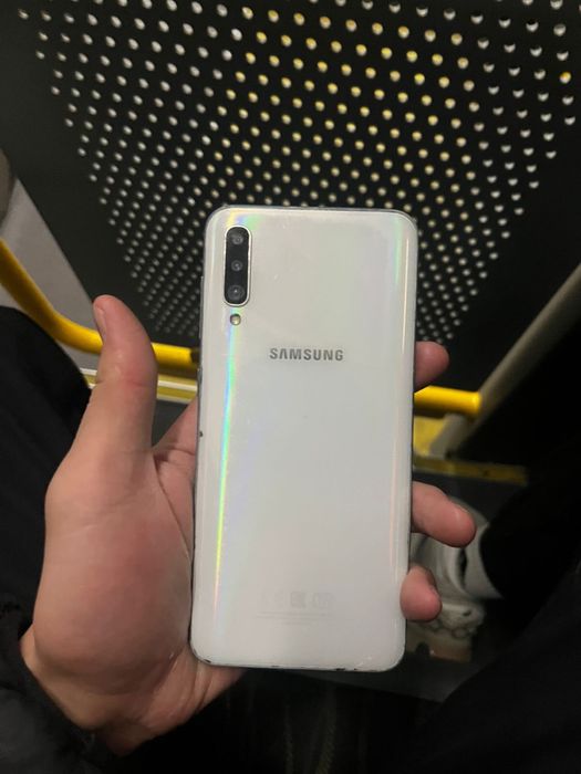 Samsung A50 торг есть