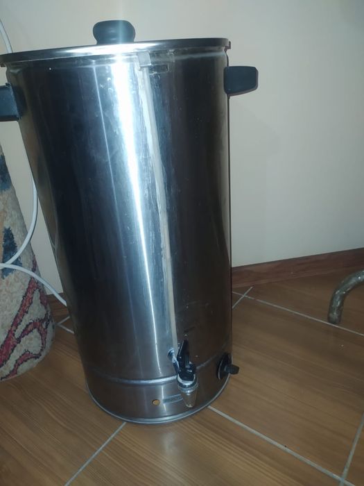 Кипятильник воды электрический на 30 л.