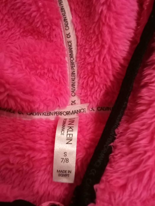 Суитшърт Calvin Klein 6-8г.- 60 лв.