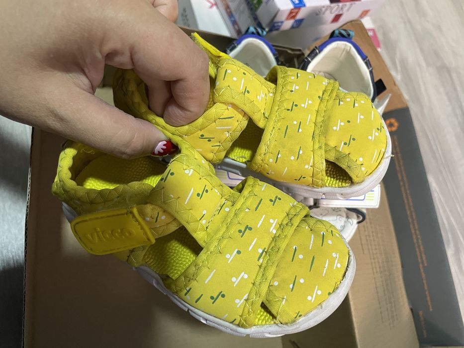 Детские сандалики