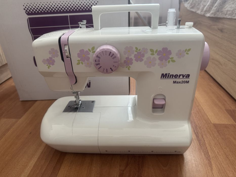Masina de cusut Minerva