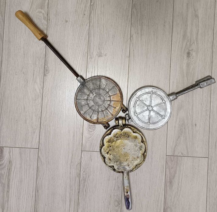 Печенница - вафельница б/у цена за все