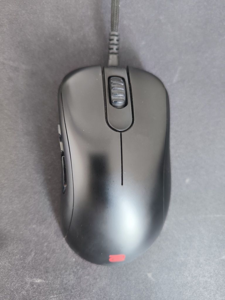 Продам игровую мышку zowie ec3-c