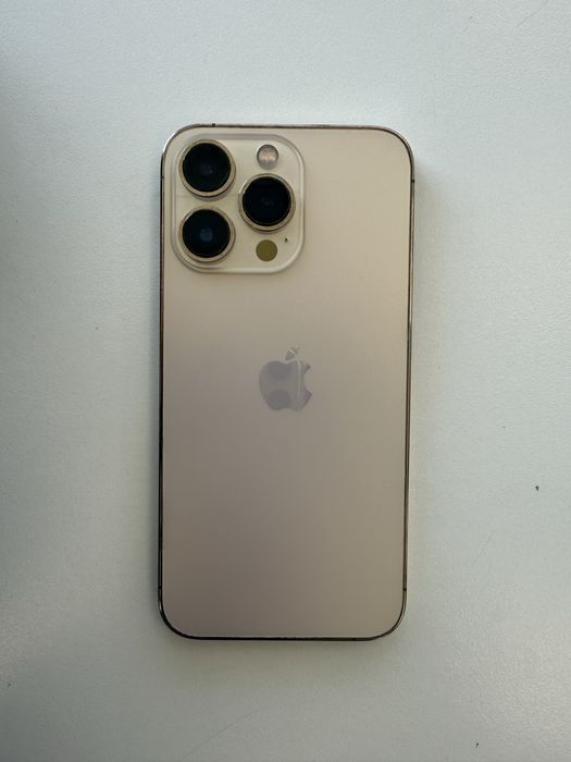 Айфон 13про в идеальном состоянии