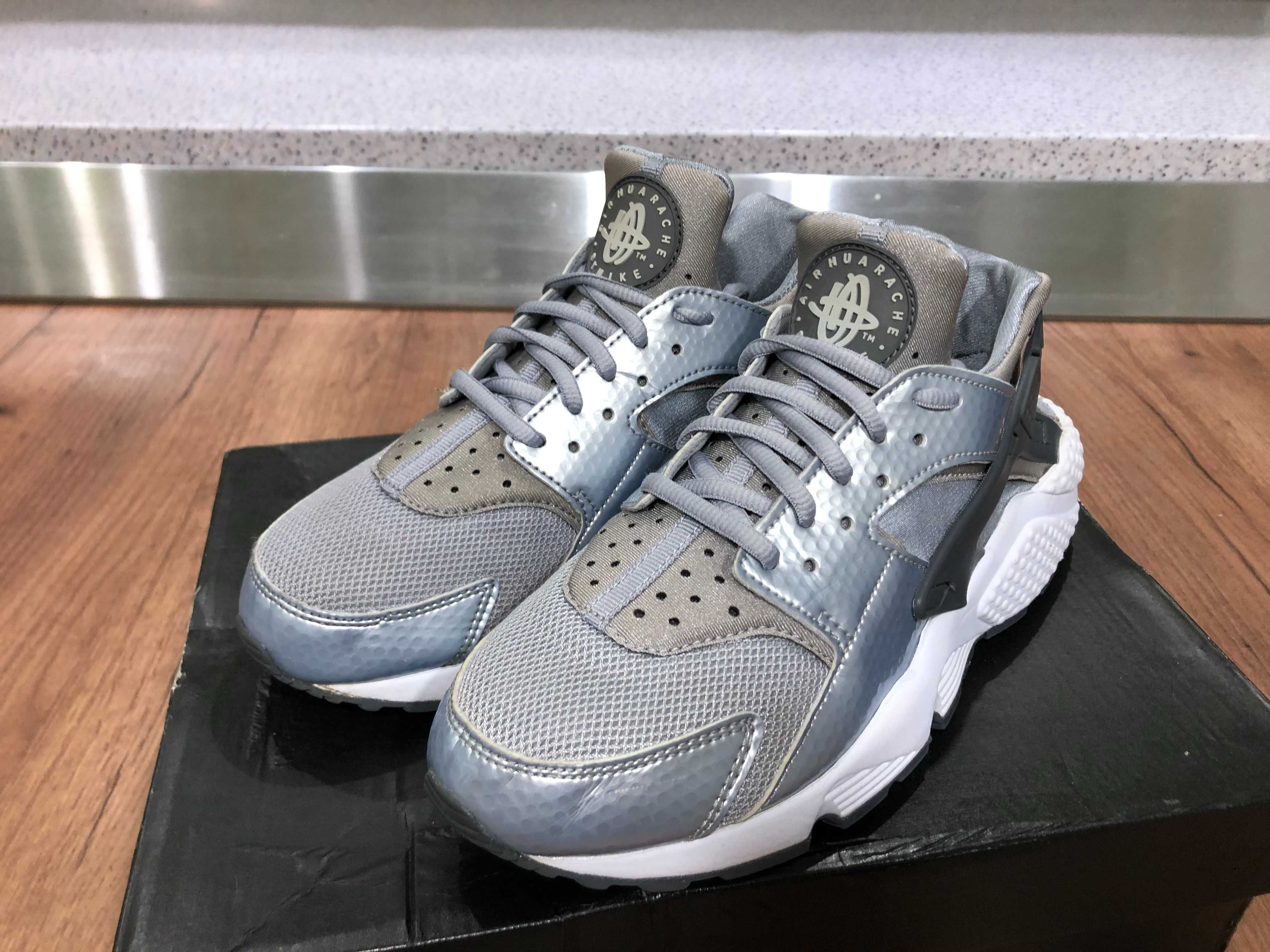 ОРИГИНАЛНИ *** Nike Air Huarache Run /  " Silver Dark Grey White "