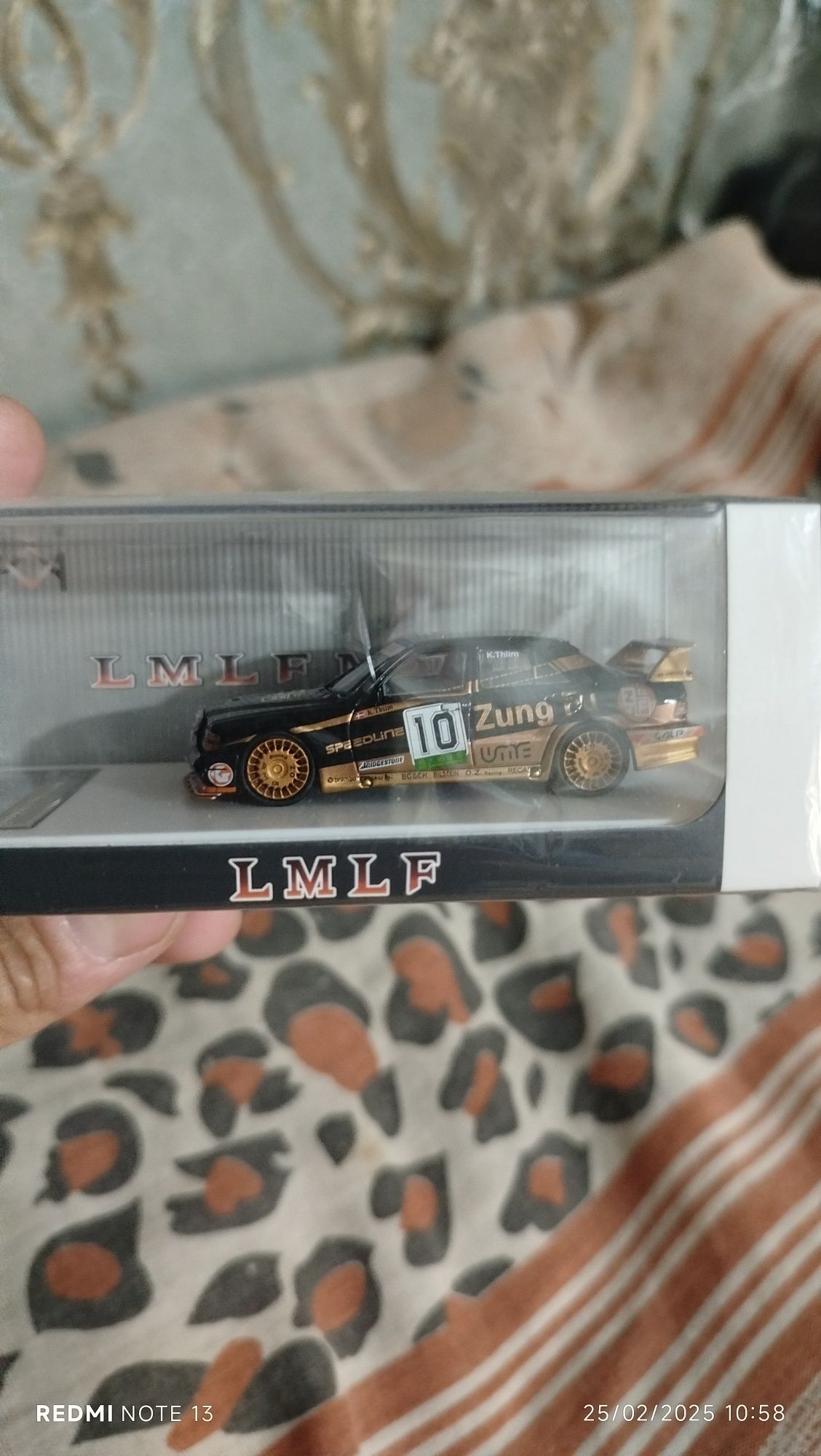 Mini GT mashina 1/64