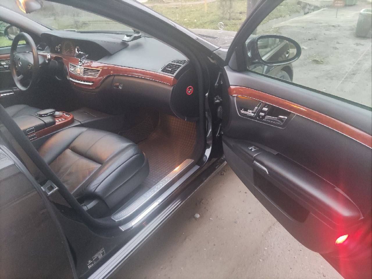 Mercedes Benz S350 (221)