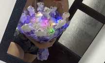 Buchet trandafiri sapun , 9 ursuleti si luminițe