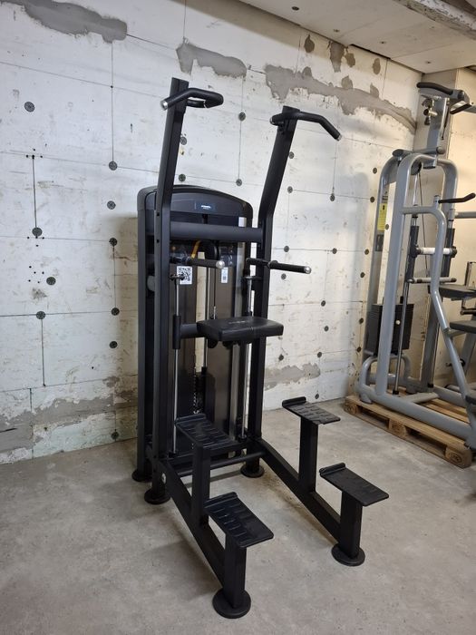 Tractiuni si triceps asistat Primal Strength