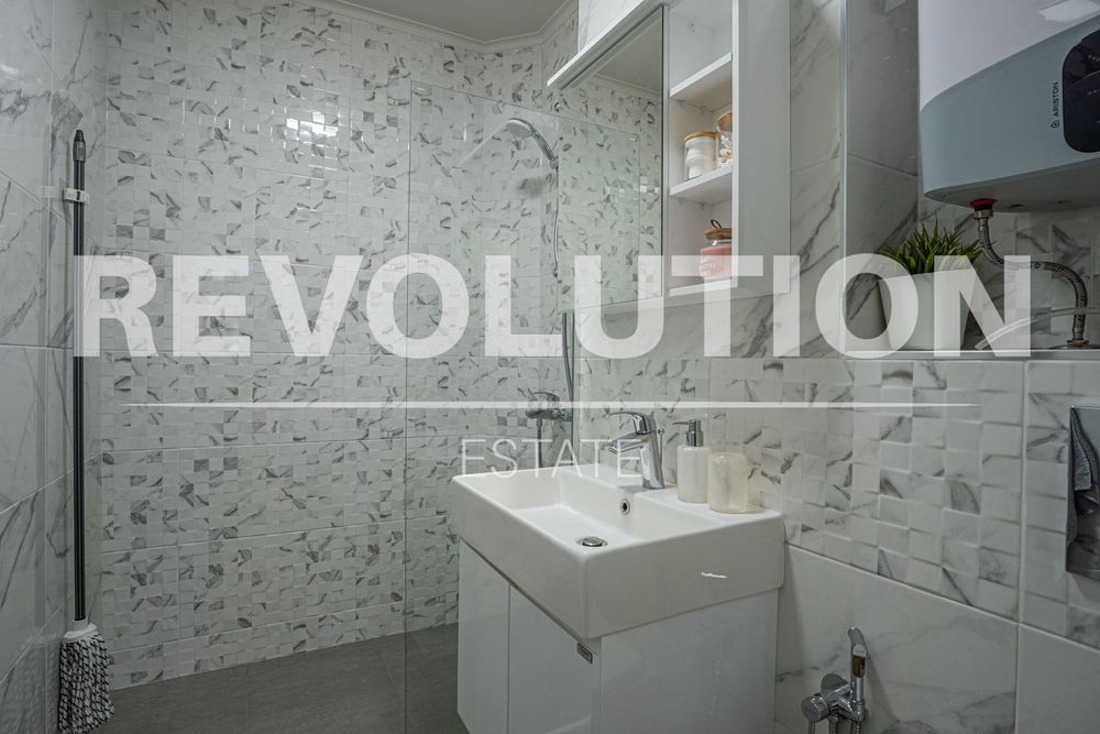 Стилен ДВУСТАЕН апартамент в кв. Христо Смирненски