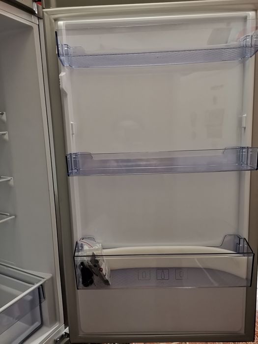 Beko 2021 NeoFrost RCNA 366K40XBN