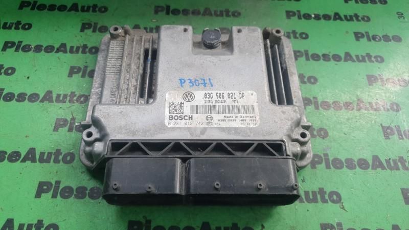 Calculator ecu Volkswagen Passat B6 3C 2006-2009 0281012742