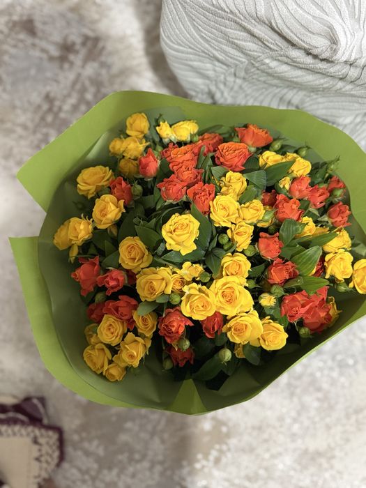 Букеты свежие срочно продам