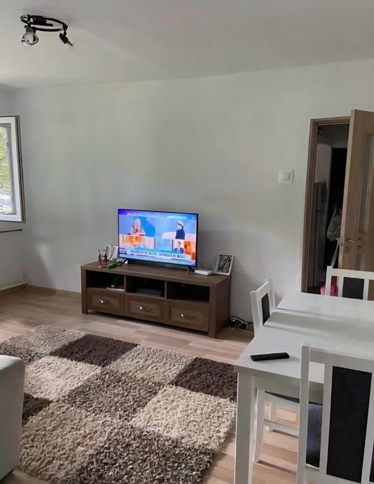 Apartament 3camere Craiovita p/4 cu centrala, mobilat