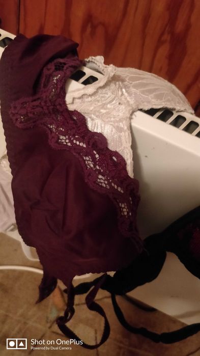 шест красиви дантелени сутиени