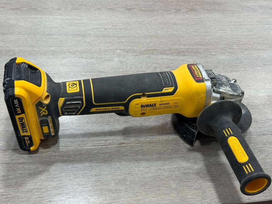 Акумулаторен ъглошлайф DeWALT DCG405