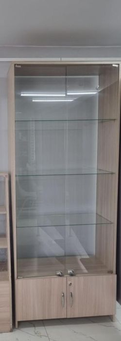 Витрина шкаф продам