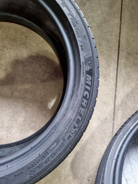 225/45/19 MICHELIN 4бр