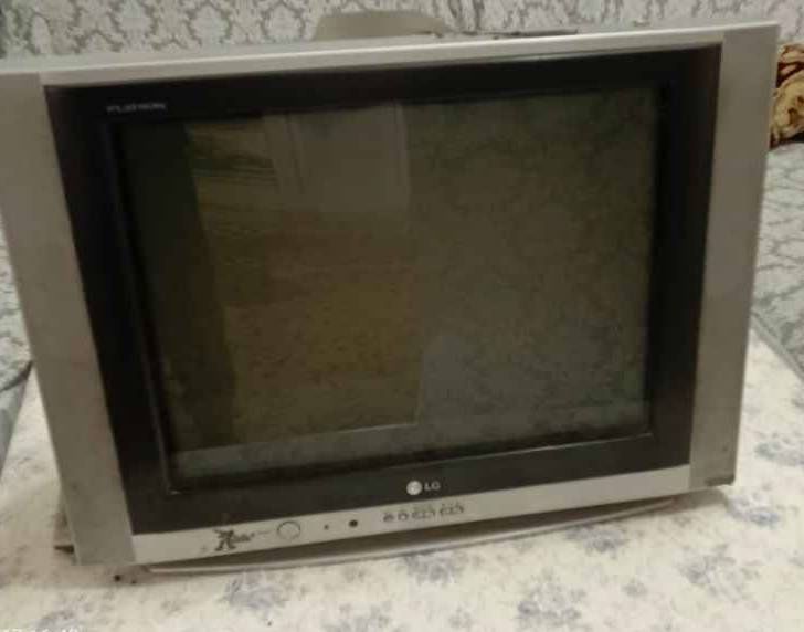 Olg televizori ekrani yaxshi.