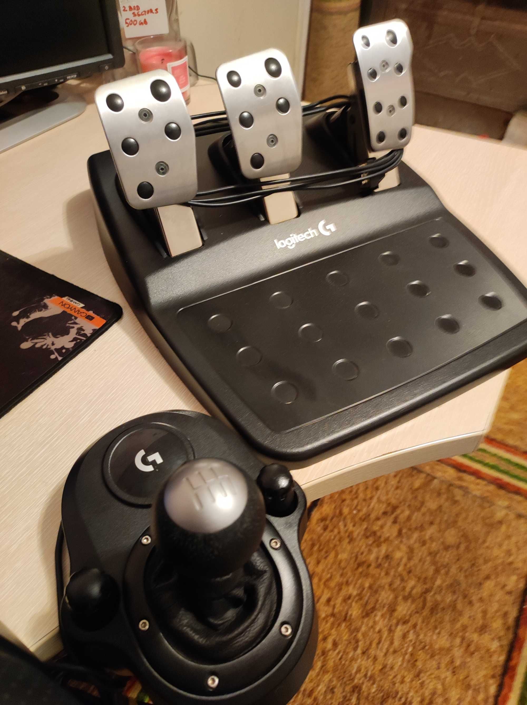 Logitech G923 волан + скоростен лост ! С ГАРАНЦИЯ + БЕЗПЛАТНА ДОСТАВКА