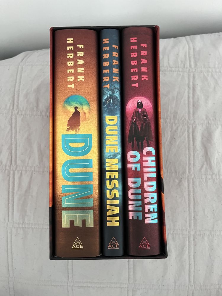 Set carti Dune Saga Deluxe Hardcover Boxed Set