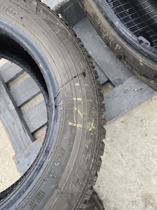 Anvelope de iarna 185-65r15 Falken