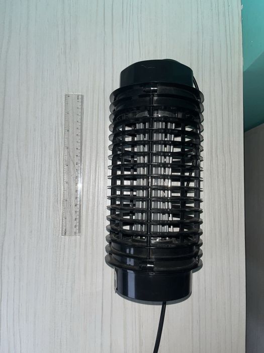 Електрическа лампа против насекоми