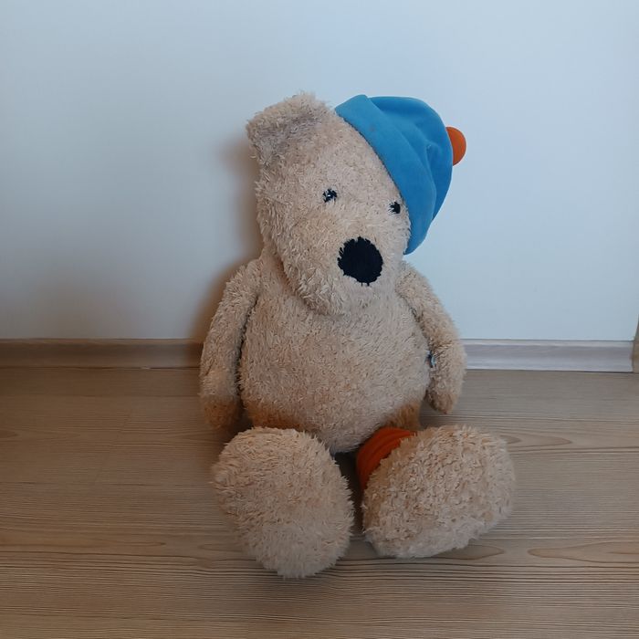 Голям плюшен мечок