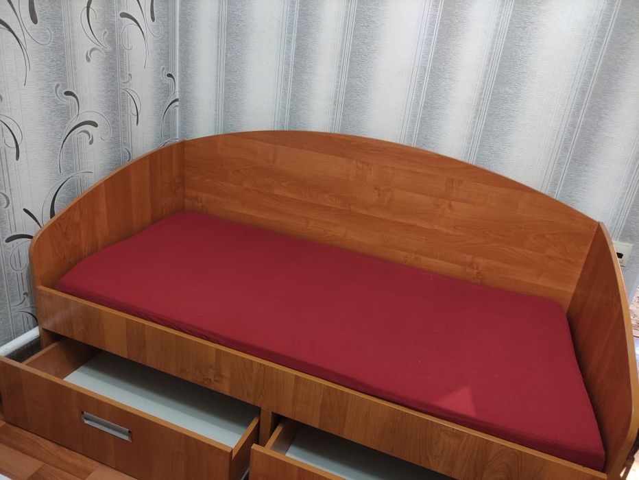 Детская-подростковая кроватка